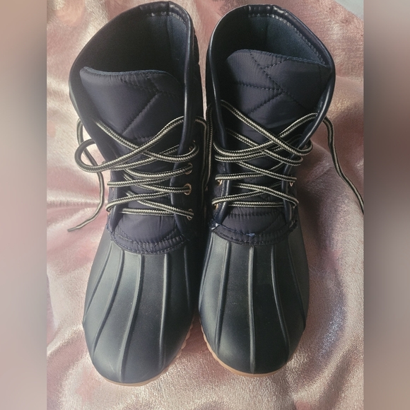 Simply Southern Duck Boots - Picture 3 of 4